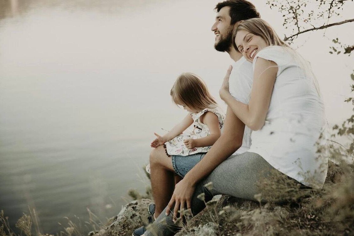 Родители умершей девочки в Красноярске обвиняются в необеспечении необходимыми продуктами