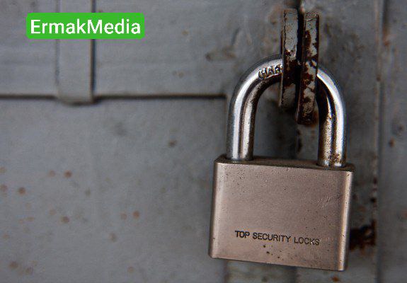 Странную компашку обнаружили в столичном подвале 