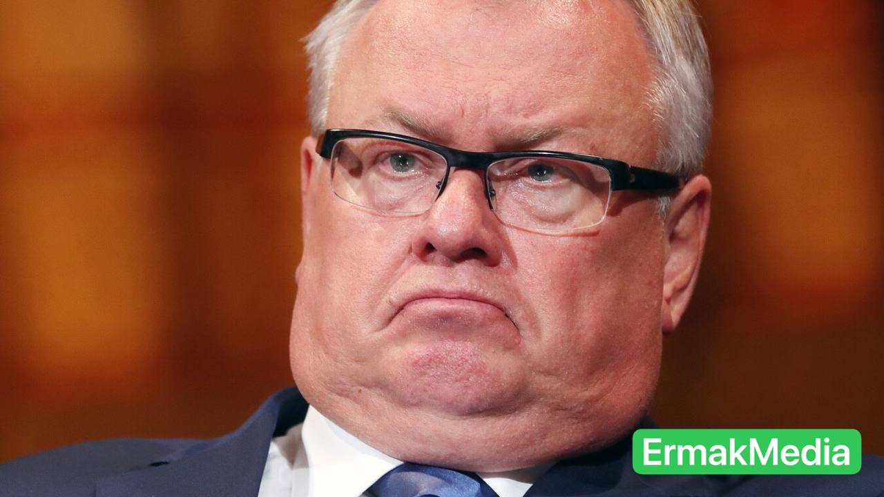 «Загорается стоп»