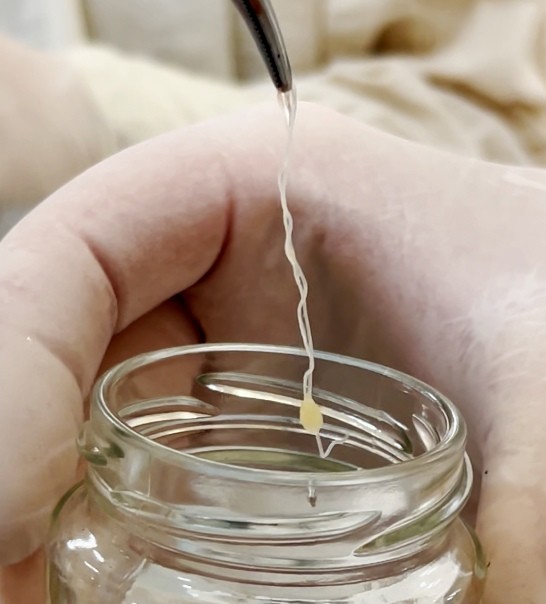 Россиянин носил паразитического червя в носу всё лето, приняв его за прыщ