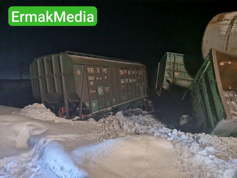 Столкновение двух поездов устроил пьяный машинист 