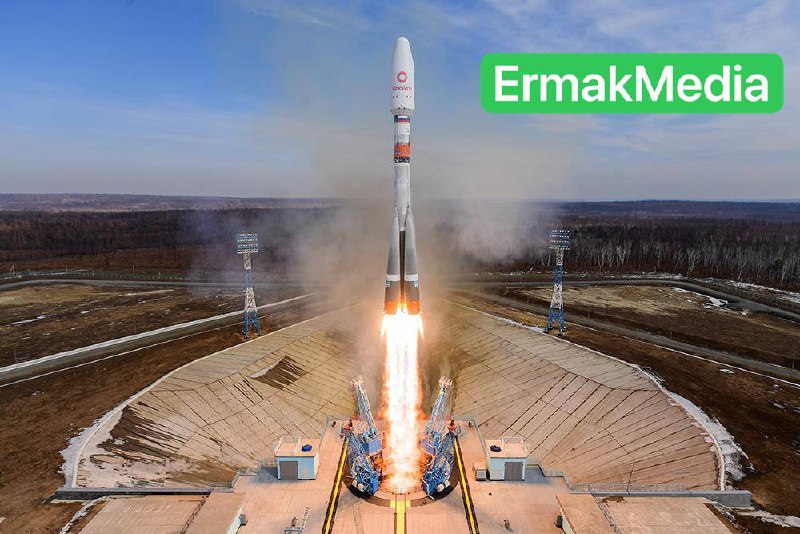 Ракету «Союз-2.1б» готовят к пуску.