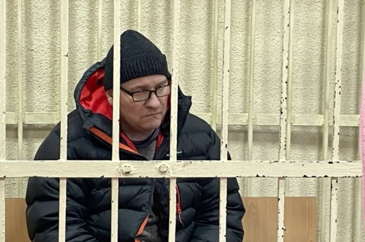 Отца устроившей стрельбу в брянской школе восьмиклассницы отпустили из СИЗО