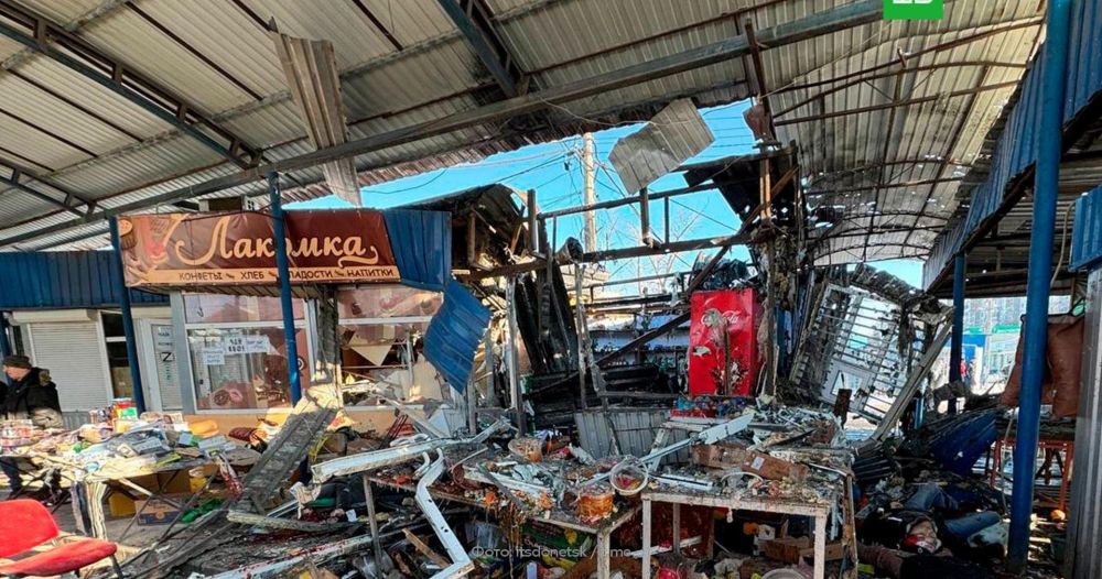 Новый артиллерийский удар по рынку в Донецке: более 20 погибших, включая детей