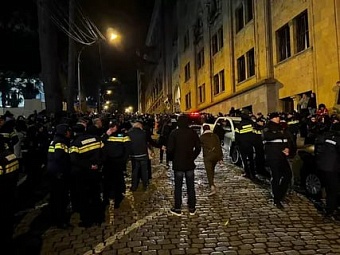 В Тбилиси задержали 36 участников акции протеста против закона об иноагентах 
