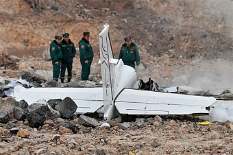 При крушении самолета B55 в Армении погибло двое российских летчиков 