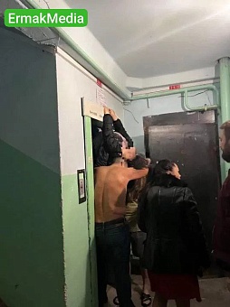 На Урале лифт чуть не убил мать с коляской 