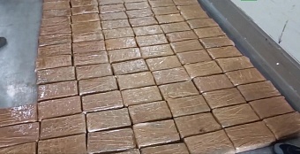 Партию 492 кг кокаина нашли в тайнике фуры