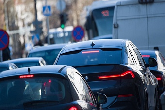 Латвия одобрила законопроект о запрете автомобилей с российскими номерами на своей территории