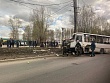 Водитель переполненного автобуса уснул за рулём и врезался в столб 