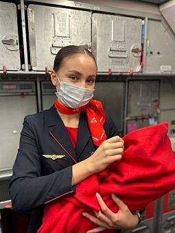 Родилась прямо во время полета "Уральскими Авиалиниями"