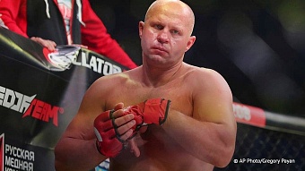 Федор Емельяненко проиграл в своем последнем бою техническим нокаутом 