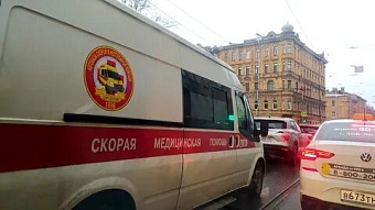 Пенсионерка выпала с 9 этажа и выжила