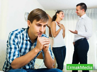 Полицейский любовный треугольник