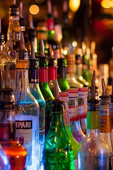 РФ рассматривает возможность запрета продавать крепкий алкоголь с 20:00 до 11:00 