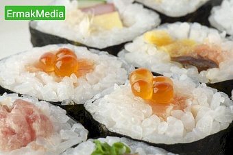 На Урале 22 человека отравились роллами