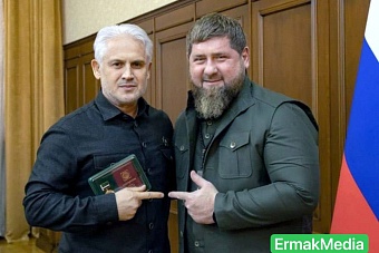 «Везде свои люди»