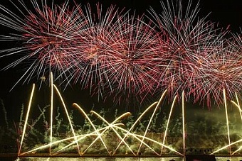 700 пожаров и двое погибших из-за фейерверков в Польше 