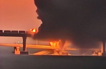 В Керчи произошел пожар на Крымском мосту 